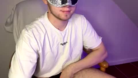 Snapshot of onyiix_ chatting on 02-17-26, 06:36 Mike online show from 02-17-26, 06:36