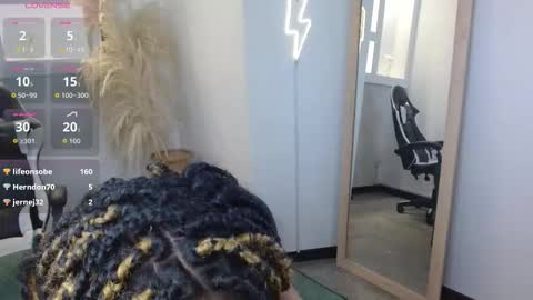 Snapshot of onyx_ebony chatting on 10-23-25, 03:44 onyx_ebony online show from 10-23-25, 03:44