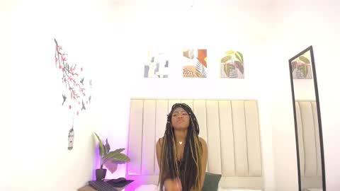 Snapshot of onyx_ebony chatting on 11-05-25, 03:45 onyx_ebony online show from 11-05-25, 03:45