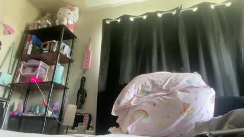 Snapshot of onyx_the_pupstar chatting on 06-06-26, 06:45 Onyx online show from 06-06-26, 06:45
