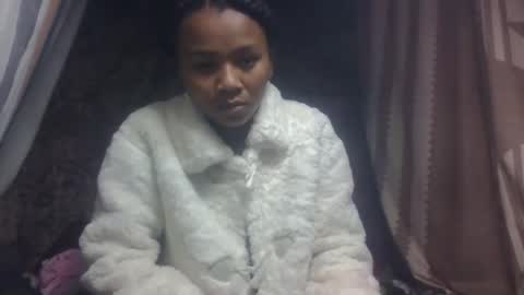 Snapshot of oooozafiette chatting on 07-20-26, 07:11 oooozafiette online show from 07-20-26, 07:11
