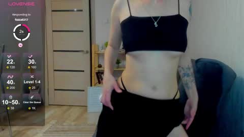 Snapshot of oops_britney chatting on 05-15-26, 09:22 Britney online show from 05-15-26, 09:22