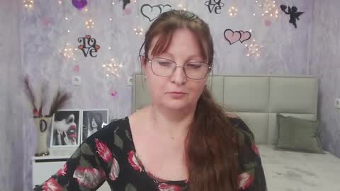 Vanessa online show from 03-10-25, 04:03