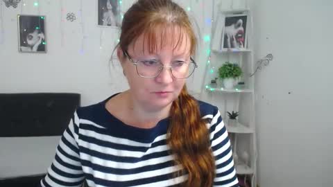 Vanessa online show from 10-13-25, 05:18