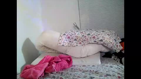 Snapshot of opalockajoe chatting on 01-18-25, 04:48 TsJojo online show from 01-18-25, 04:48