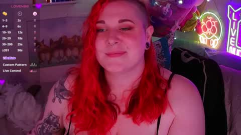 Snapshot of opalreigning chatting on 07-20-26, 10:39 Opal online show from 07-20-26, 10:39