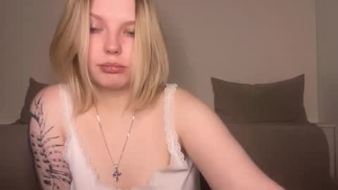 Ophelia online show from 03-09-26, 09:41