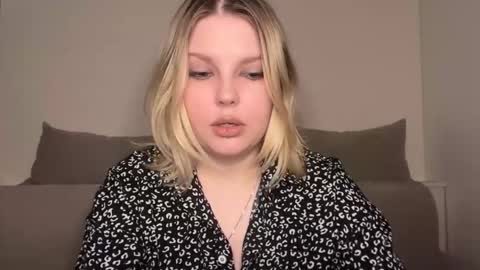 Ophelia online show from 03-23-26, 12:36