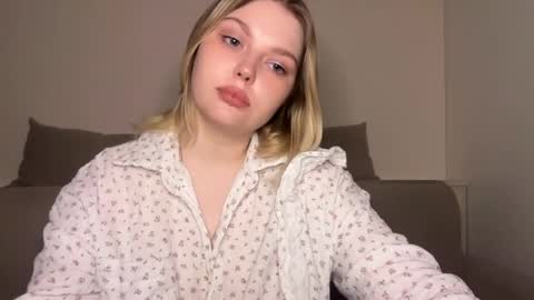 Ophelia online show from 03-31-26, 10:10