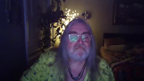 Snapshot of opiegonebad chatting on 03-21-26, 08:19 Kumquat online show from 03-21-26, 08:19