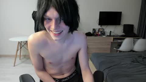 Bella and John online show from 04-02-26, 06:49