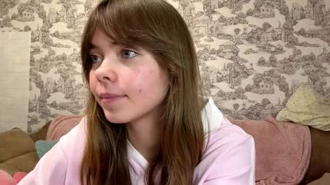 Snapshot of oracorker chatting on 10-14-25, 08:31 Coraline online show from 10-14-25, 08:31