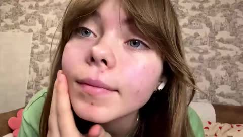 Snapshot of oracorker chatting on 10-16-25, 09:05 Coraline online show from 10-16-25, 09:05