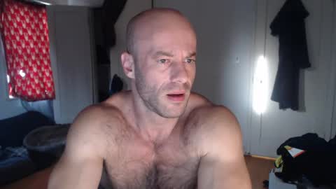 Snapshot of oregon87 chatting on 03-09-25, 03:49 The Oregon Lumberjack online show from 03-09-25, 03:49