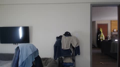 Snapshot of oregon87 chatting on 10-06-25, 03:42 The Oregon Lumberjack online show from 10-06-25, 03:42