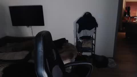 Snapshot of oregon87 chatting on 10-14-25, 02:29 The Oregon Lumberjack online show from 10-14-25, 02:29