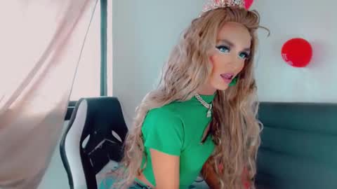 Oriana braom online show from 02-15-25, 07:17