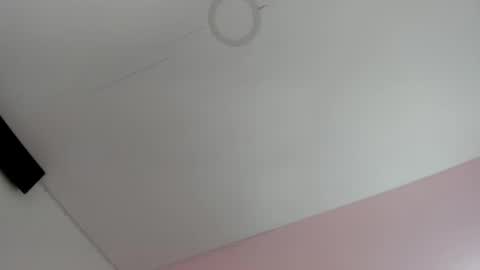 Snapshot of oriana_guzman chatting on 05-19-26, 04:41 Miss Guzman online show from 05-19-26, 04:41