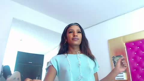 Snapshot of orianadollx chatting on 12-31-24, 01:41 Oriana online show from 12-31-24, 01:41