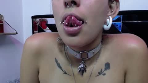 ORIANNA online show from 01-22-25, 09:02