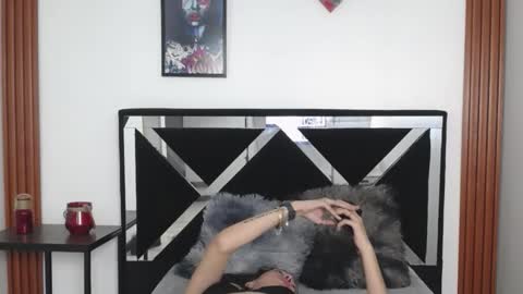 ORIANNA online show from 10-24-25, 09:22