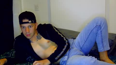 Snapshot of orienzo chatting on 02-22-26, 10:19 Orienzo online show from 02-22-26, 10:19