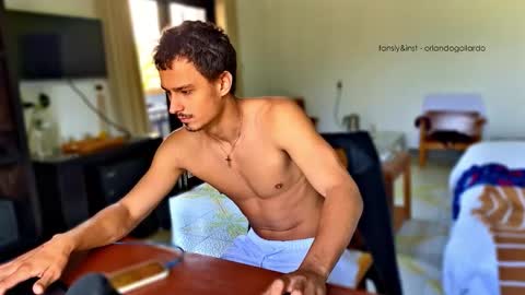 Snapshot of orlando__bloom chatting on 01-09-26, 05:21 Fansly and Instagram - online show from 01-09-26, 05:21