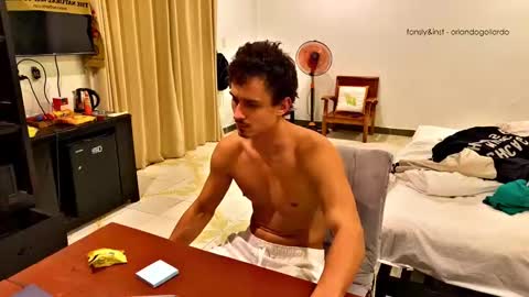 Snapshot of orlando__bloom chatting on 02-09-26, 03:05 Fansly and Instagram - online show from 02-09-26, 03:05