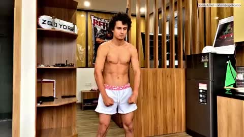 Fansly and Instagram -  online show from 04-17-26, 10:18