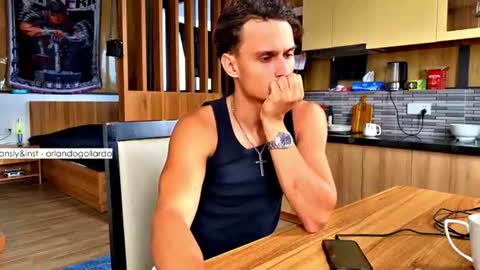 Snapshot of orlando__bloom chatting on 07-14-26, 04:28 Fansly and Instagram - online show from 07-14-26, 04:28