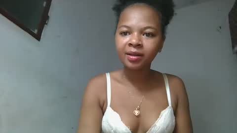 ornellahhh online show from 10-12-25, 01:37