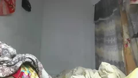 ornellahhh online show from 10-29-25, 06:20