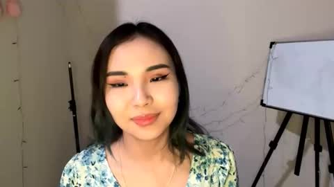 Snapshot of orphaajayi chatting on 12-04-25, 12:36 Angel online show from 12-04-25, 12:36