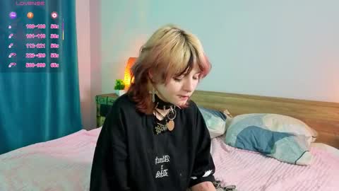 Snapshot of orvacurington chatting on 10-30-25, 06:30 Ashley online show from 10-30-25, 06:30