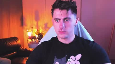 Snapshot of oscar_miller_ chatting on 10-06-25, 09:23 Oscar online show from 10-06-25, 09:23