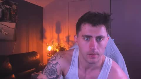 Snapshot of oscar_miller_ chatting on 10-11-25, 09:35 Oscar online show from 10-11-25, 09:35