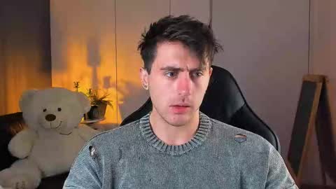 Snapshot of oscar_miller_ chatting on 11-01-25, 09:06 Oscar online show from 11-01-25, 09:06