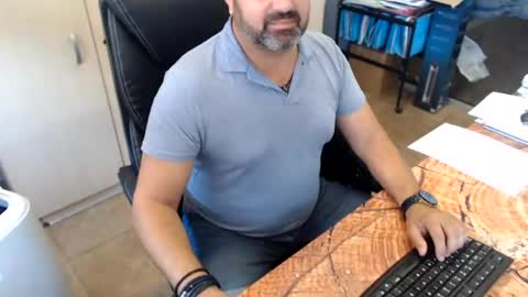 Snapshot of oscar_msng chatting on 07-17-26, 04:34 Oscar online show from 07-17-26, 04:34