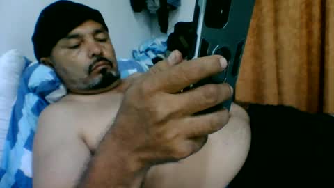 oscarjhe3512 online show from 06-14-26, 02:24