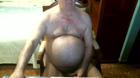 Snapshot of oscarw chatting on 06-12-26, 03:11 Oscar online show from 06-12-26, 03:11