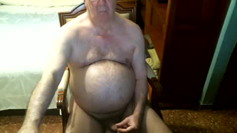 Snapshot of oscarw chatting on 07-13-26, 03:59 Oscar online show from 07-13-26, 03:59