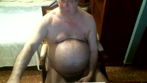 Snapshot of oscarw chatting on 07-21-26, 04:20 Oscar online show from 07-21-26, 04:20