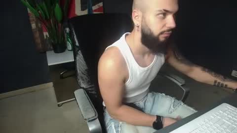 OscarWills online show from 06-15-26, 04:15
