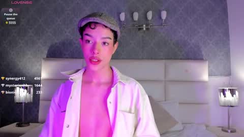 Osirismansour online show from 02-17-25, 01:36