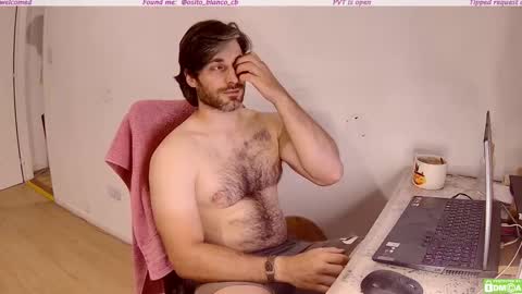 Snapshot of osito_blanco chatting on 10-22-25, 11:26 Osito Blanco online show from 10-22-25, 11:26