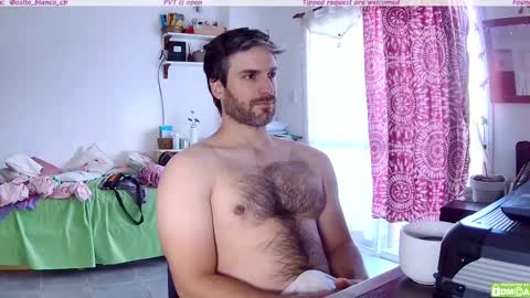 Snapshot of osito_blanco chatting on 11-14-25, 01:32 Osito Blanco online show from 11-14-25, 01:32