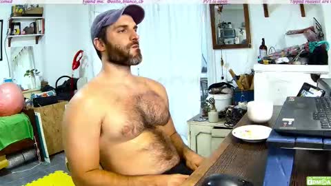 Snapshot of osito_blanco chatting on 02-05-26, 10:58 Osito Blanco online show from 02-05-26, 10:58