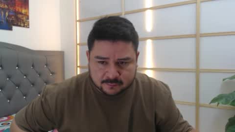Snapshot of oso_gael chatting on 05-17-26, 05:42 Bear Gael online show from 05-17-26, 05:42