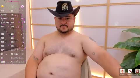 Snapshot of oso_gael chatting on 05-30-26, 05:43 Bear Gael online show from 05-30-26, 05:43
