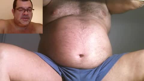 Snapshot of osolicencioso chatting on 03-16-26, 03:45 Oso Licencioso online show from 03-16-26, 03:45